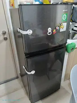 Kulkas 2 pintu sharp