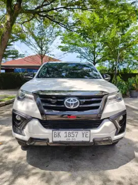 Dijual Toyota Fortuner TRD AT Diesel tahun 2020