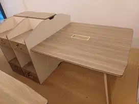 Dijual Meja Kantor Bekas Minimalis - Kondisi Bagus & Siap Pakai
