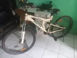 Sepeda Gunung MTB UNITED COMMAND FX03