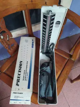 Peralatan Stateskop dan Pengukur Tensi Analog Desk Model Dijual