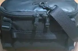 Tumi slingbag platoon original store
