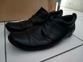 Sepatu kulit asli size 45