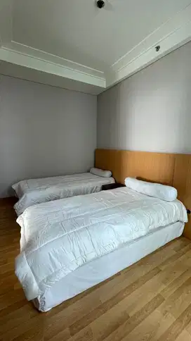 FOR SALE THE PEAK APARTMENT SUDIRMAN 3 BEDROOM