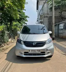 Honda Freed PSD 2013 Pribadi