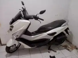 Yamaha NMAX 2015 mulus surat lengkap