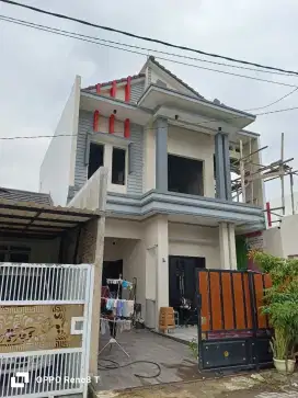 Di jual rumah 2 lantai dan juga pangkalan gas elpiji 3 kilo