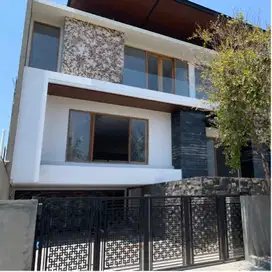 Dijual Rumah Baru Gress Graha Famili Surabaya Barat