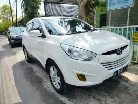 Hyundai New Tucson Gen2 White Matic 2012 Ready to Use