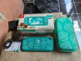 Nintendo Switch Lite Atmos 256GB Animal Crossing Aloha Limited Edi