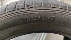 Ban Dunlop 215/55 R17