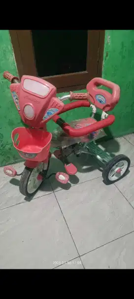 Sepeda roda 3 anak family