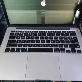 Bu jual MacBook Pro Retina 13 2015 i5 8gb / ssd 128gb