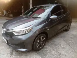 (Harga Cash) Honda Brio E Automatic 2023 Abu metalik.