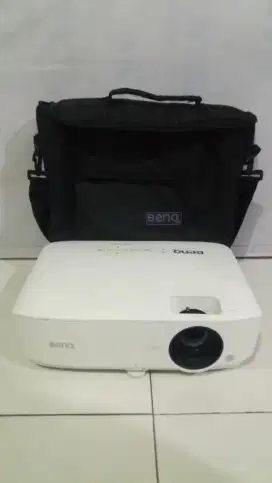 Proyektor BenQ MX532 mulus putih bersih dual HDMI XGA DLP