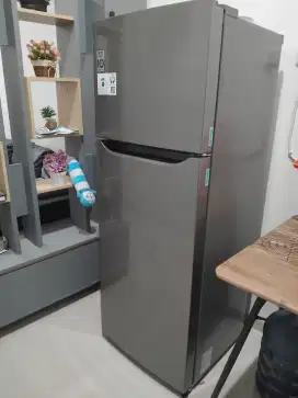 DIJUAL KULKAS LG 2 PINTU SMART INVERTER