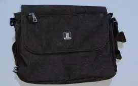 Tas selempang merk elizabeth (masih bagus)