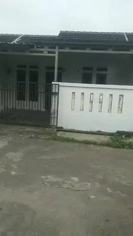 DIJUAL RUMAH LOKASI KARAWANG