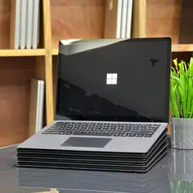 Surface Laptop 2, Intel Core i7 Gen 8, Ram 16Gb/ Ssd 512GB N-WC
