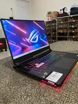 ASUS ROG STRIX 6513QM. AMD RYZEN 9. RAM 32gb. SSD 1tb.