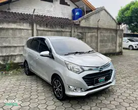 CASH DAIHATSU Sigra R Deluxe A/T 2017 - Silver Metallic