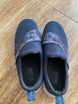 Sepatu Adidas Otrholite Float