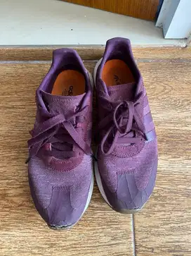 Sepatu Adidas Running