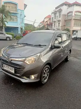 Dp 5 jt Daihatsu Sigra R Matic Deluxe 2018 tgn 1