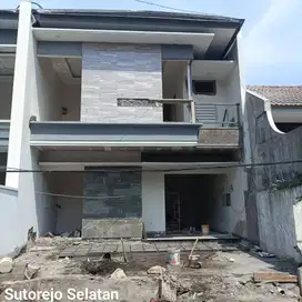 Dijual Rumah di Sutorejo Selatan dekat Mulyosari Pakuwon City