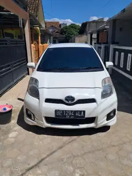 Toyota Yaris e metik 2013