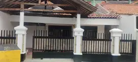 Disewakan Rumah 5 kamar Utan Kayu