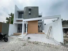 HUNIAN MEWAH 2LT LOKASI STRATEGIS DI BARAT PEMDA SLEMAN