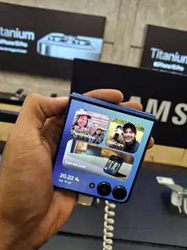 SAMSUNG Z FLIP 7 FREE UPGRADE 512 GB BONUS DAN DISKON UP 9 JUTA