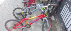 Sepeda bmx united