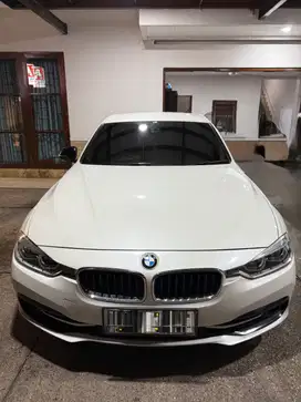 BMW 320i (2017)