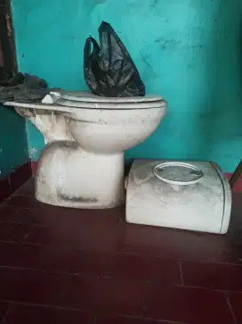 Kloset duduk masih layak pakai