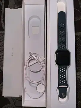 Iwatch series 5 44mm black