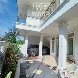 DIJUAL RUMAH 2 LT SEMI FURNISH (BISA MILIH) SIAP HUNI DEKAT TMN JAJAN