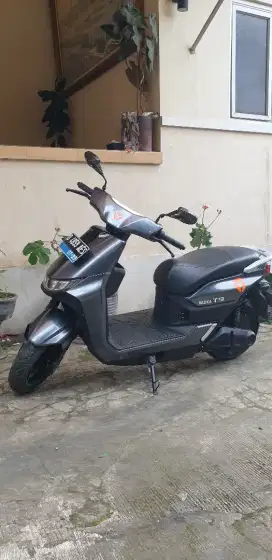 Yadea t9 molis motor listrik