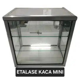 Etalase kaca mini 50x30x50