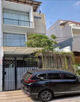 Dijual Rumah Minimalis Sunter 3 Lantai
