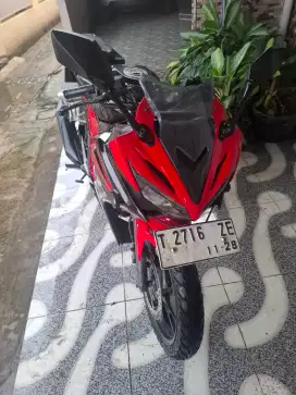 Honda CBR FL plat T