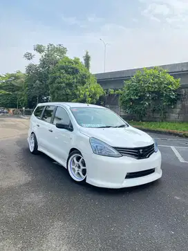 Nissan Grand livina 2014 Bensin
