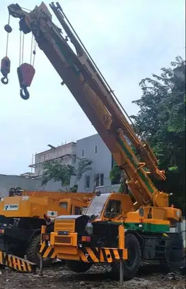Dijual Rough Terrain Crane Kobelco  RK250 Kapasitas 25 Ton