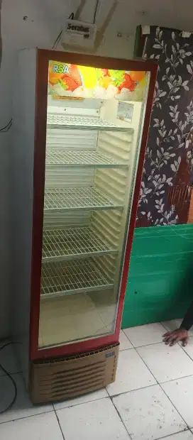 Di jual showcases RSA 5 rak tinggi