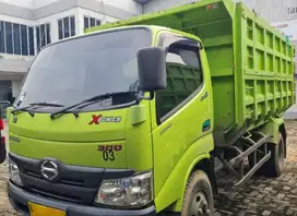Dijual Dump Truck Hino Dutro 300 / 136 PSTahun 2023