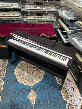 Digital Piano Yamah YDP 142 Rosewood