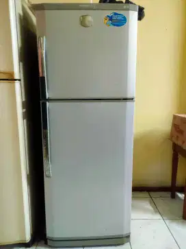 Jual kulkas LG 2 pintu