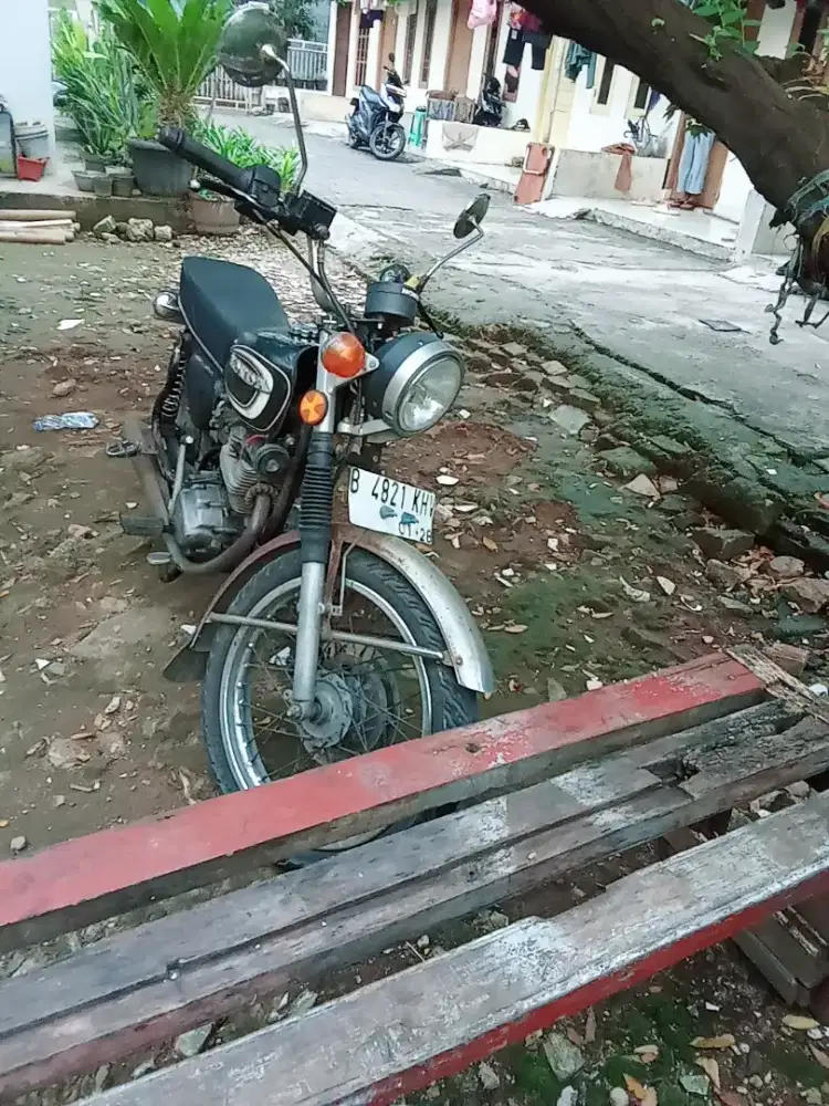 Motor Honda GL ini
