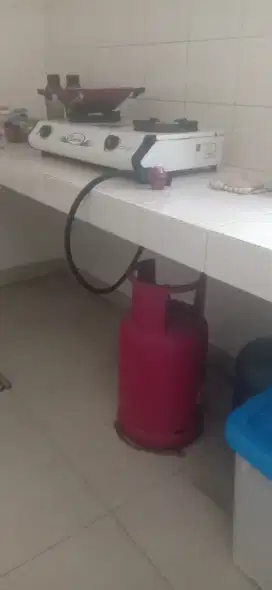 Di jual gas dan kompor